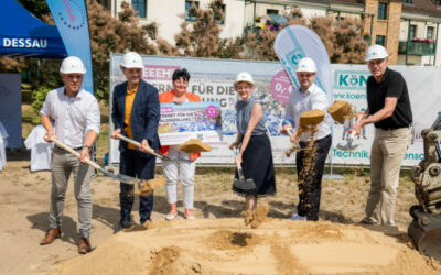 Spatenstich in Dessau-Kochstedt